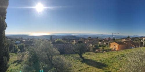 Vakantiehuis Frankrijk Tourrettes zeezicht vanuit huiskamer