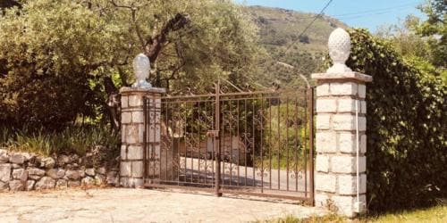 Toegangspoort - Chateau d'Eau - Tourrettes-sur-Loup