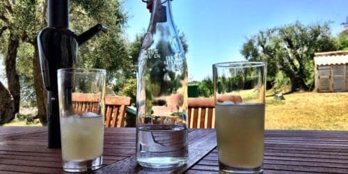 Pastis in de tuin - Chateau d'Eau - Tourrettes-sur-Loup