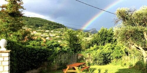 Voortuin met regenboog - Chateau d'Eau - Tourrettes-sur-Loup