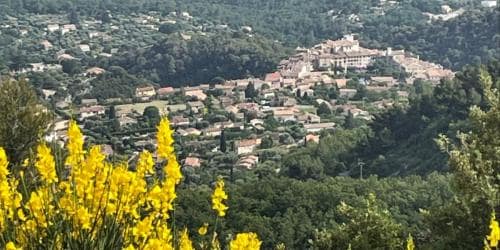 Zicht op Tourrettes vanuit bergen - Chateau d'Eau - Tourrettes-sur-Loup